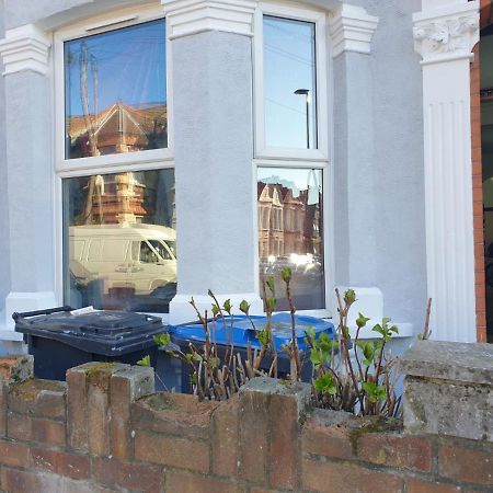 Apartamento Burney Tomar House Croydon Exterior foto